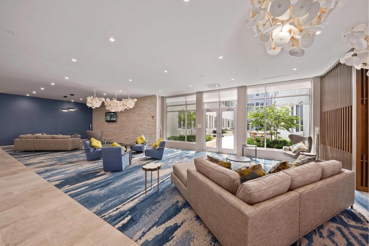 Element Peninsula Town Center 3*
