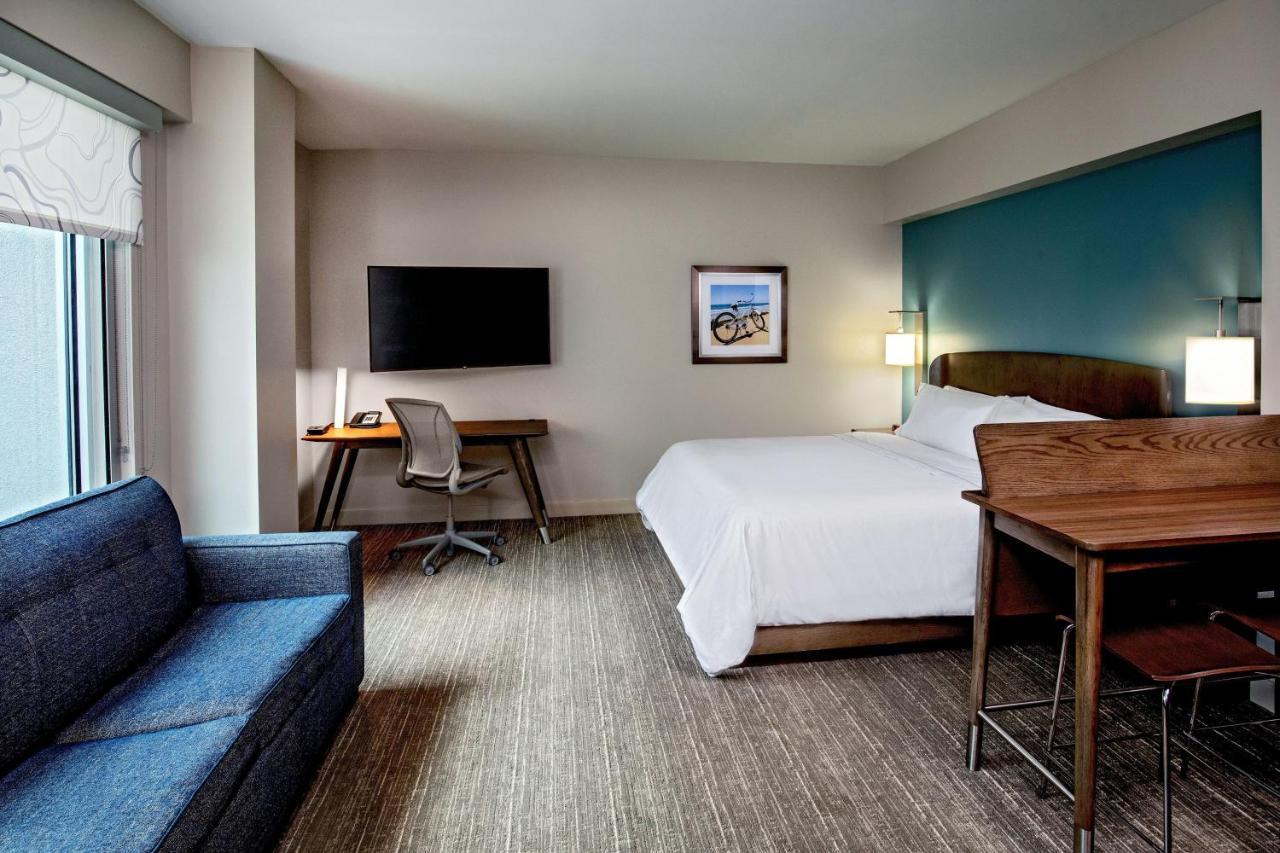 Element Peninsula Town Center Hotel Hampton
